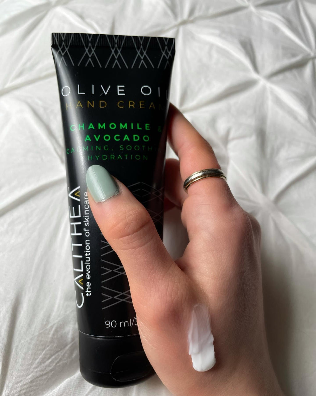 CALITHEA Naturlig Organisk Olivenolie Håndcreme – Kamille & Avocado (90 ml)